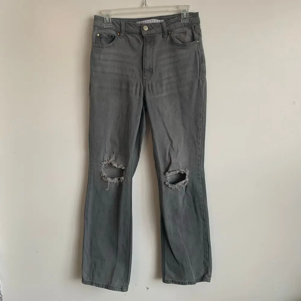 Tinseltown Women’s Gray Distressed Jeans – Size 9 – High‑Rise + Ripped Knees
